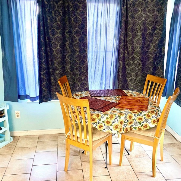 Private backyard! 5 minutes walk to the beach!
