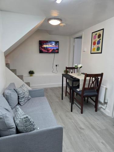 Private Basement Flat
