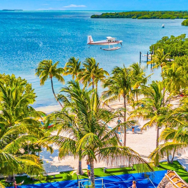 PRIVATE BEACH/Pickleball Court and Tiki Bar/Heated Pool/Designated Paradise Key