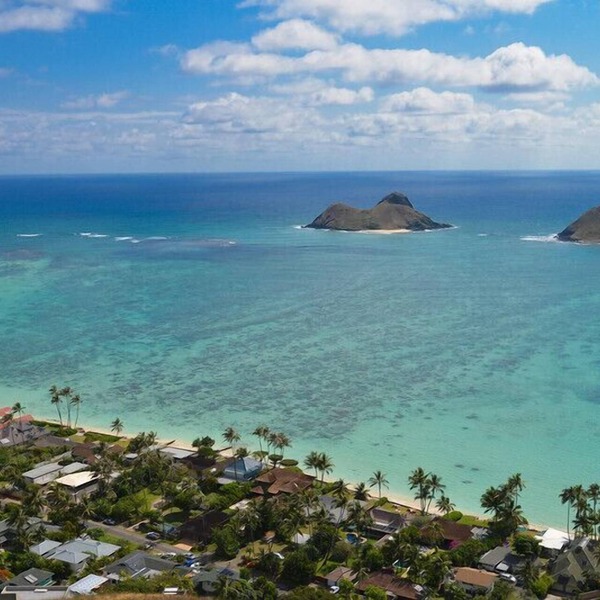 Private, beachfront apartment in Lanikai with stunning ocean views!
