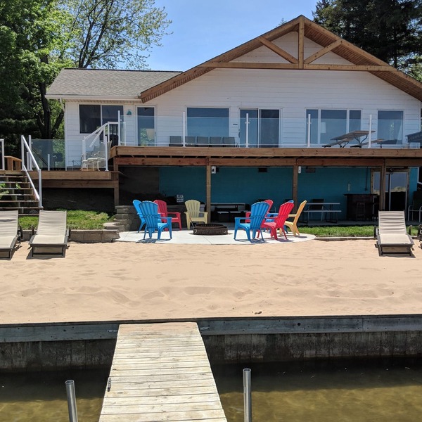 Private Beachfront on Silver Lake: Amazing Views, Pontoon Boat, Kayaks