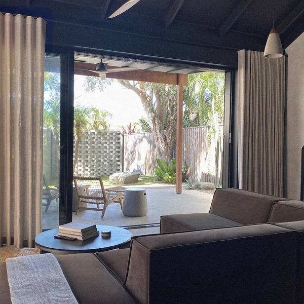 Private Beachside Luxe - Loft Studio Byron Bay with King Bed