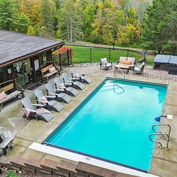 Private Cabin Retreat- Hot Tub | Pool | Game Room