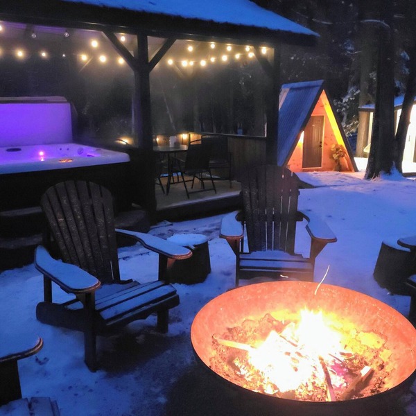 Private Cabin with Hot Tub, Sauna & A-Frame Bunkie – Sleeps 6