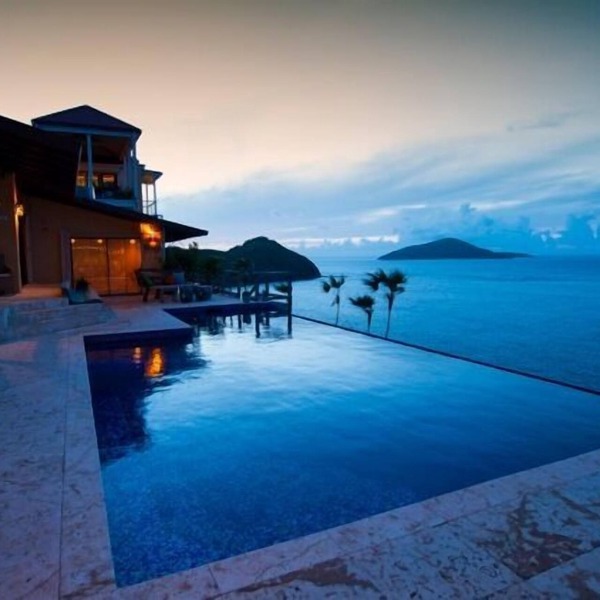 Private cliffside retreat full of magic. 9 bedrooms, 21 beds - infinity pool.