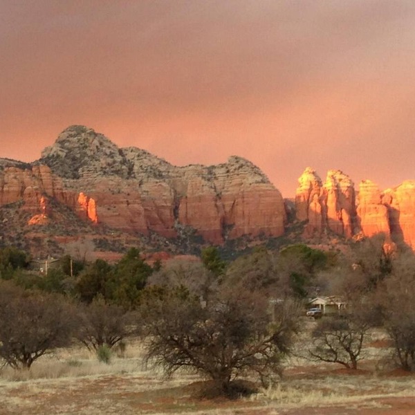Private, Convenient, Comfortable. With The Best Thunder Mountain Views. Good Va