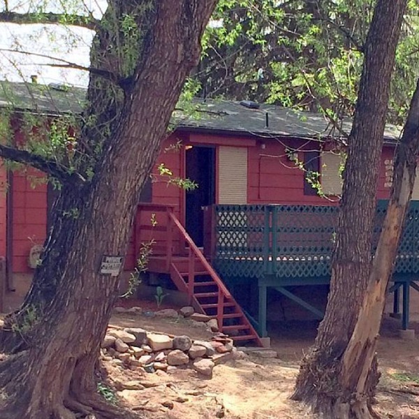 Private CREEKSIDE CABIN! Near Garden of the Gods and Pikes Peak. Pet/420 OK!