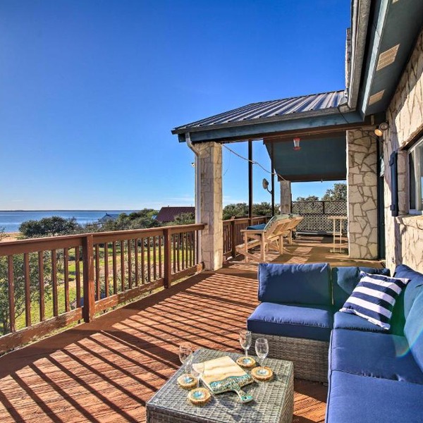 Private Deck & Grill: Sunny Lakefront Escape
