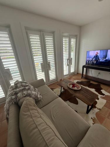 Private Encinitas Casita & Patio