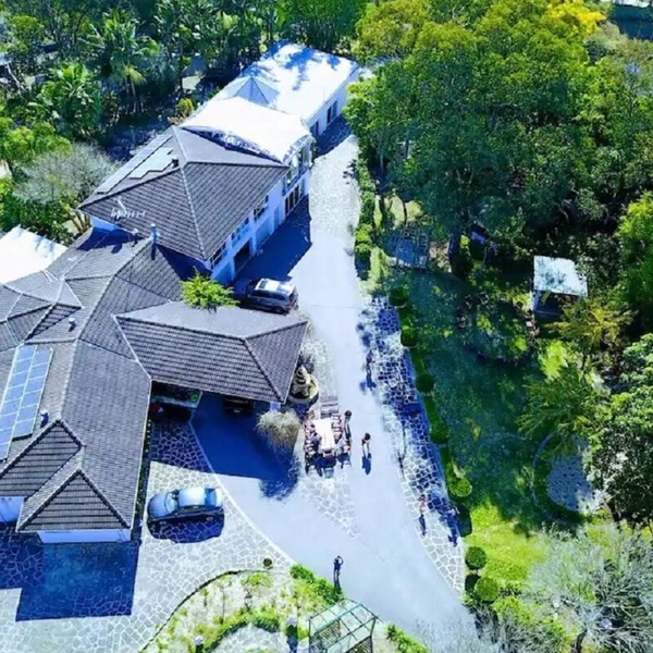 Private exclusive resort - 40 Min to City