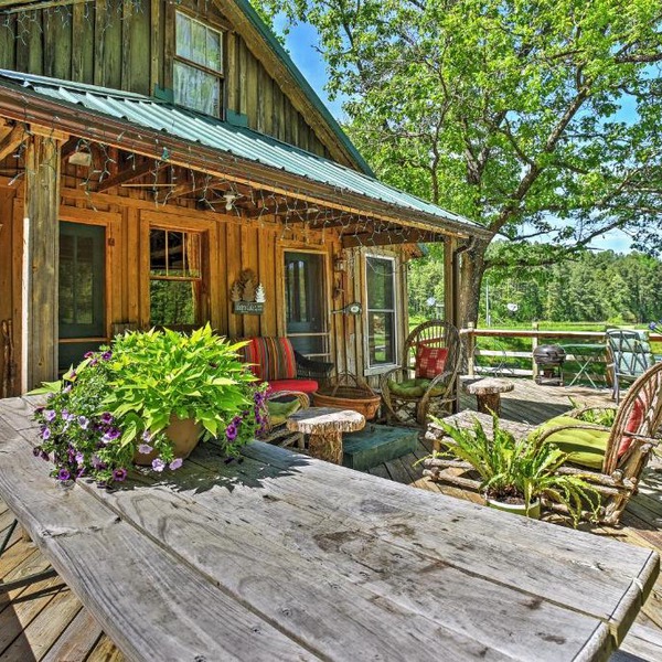 Private Getaway on 270 Acres w/Lake: Swim & Canoe