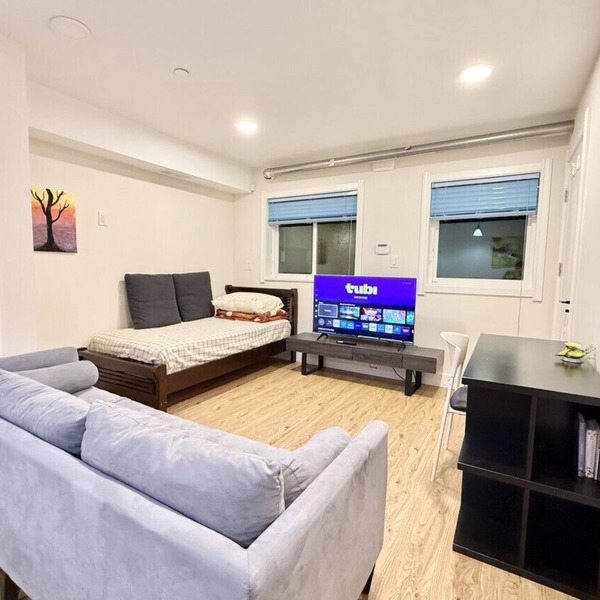 Private Guest Suite, Two Parking Spaces