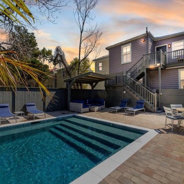 Private HEATED Pool Oasis 4 Bedroom Suite