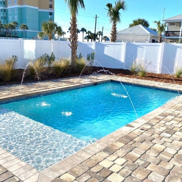 Private heated pool! High speed internet -beach chair service included