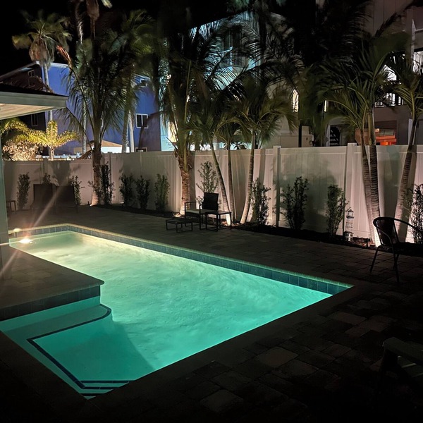 PRIVATE HEATED POOL-2 blocks to BEACH-Tropical Courtyard-"Villa St.Barth"