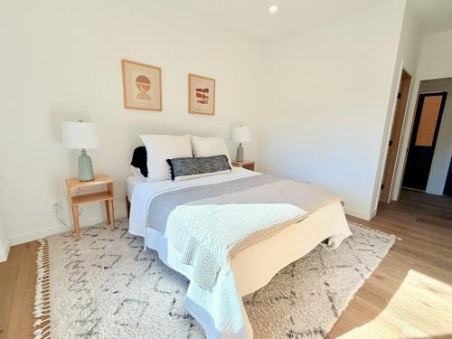Private Hillside 2BR Suite Near Town