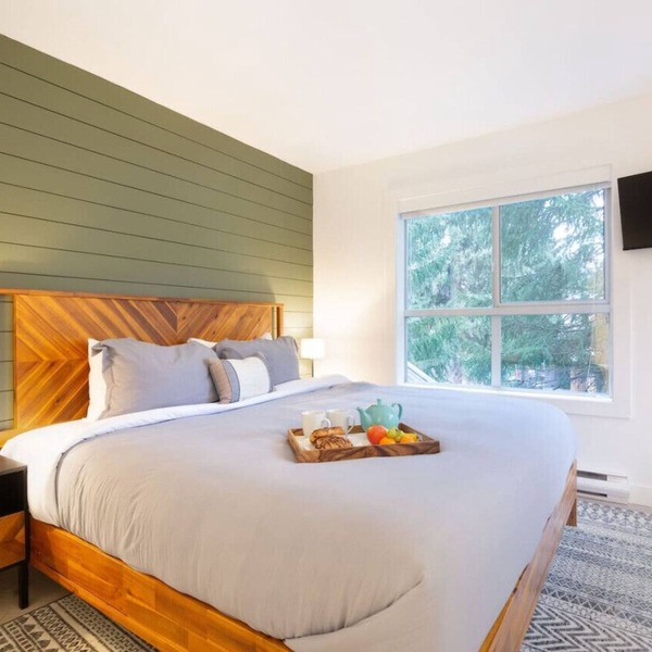 Private HotTub.Central 2BR - Free Parking+Pool+A/C