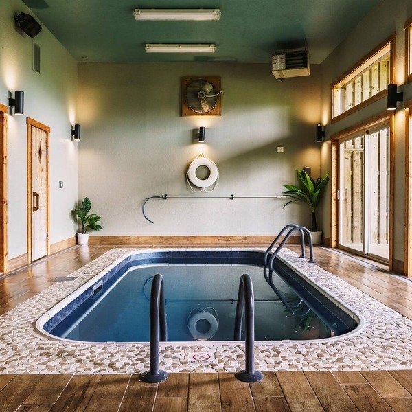 Private Indoor Pool! Sauna-Hot Tub-Amazing Views!