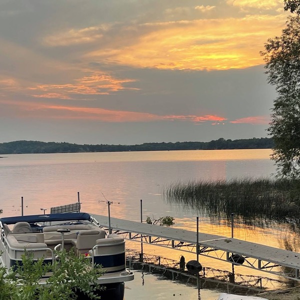 Private island cabin with ALL the amenities!