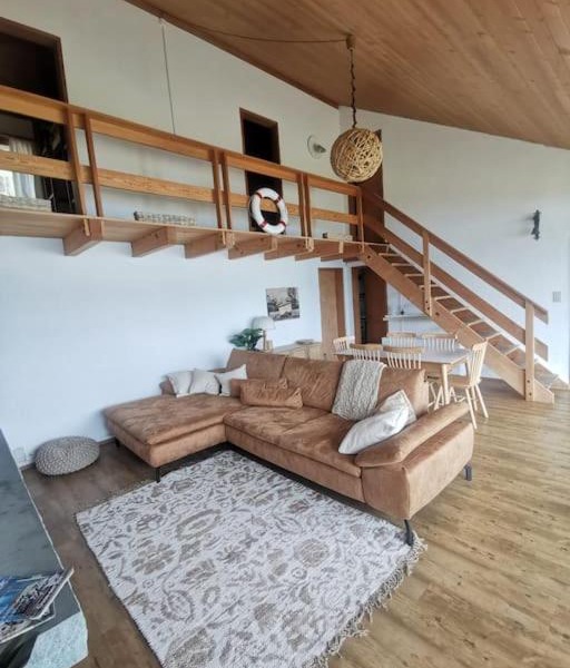 Private Lake Escape on Thunersee Direct Water Access