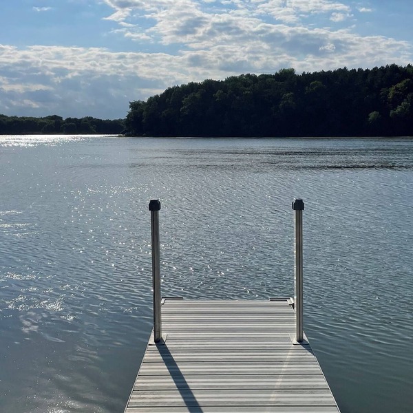Private lake home less than 1 hour from the cities