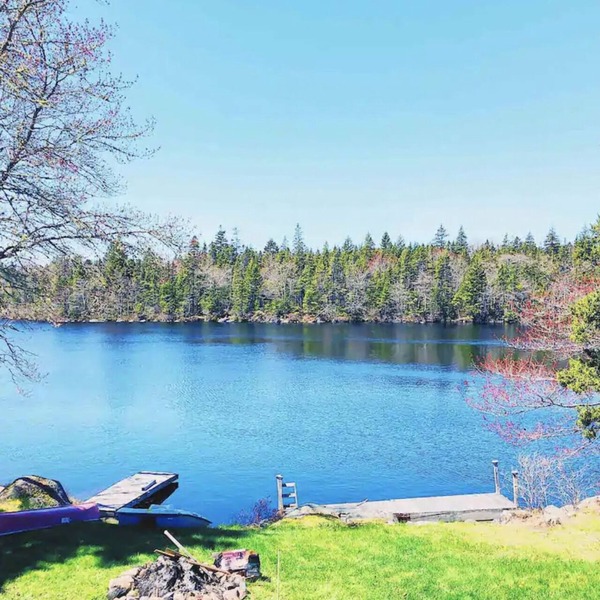 Private Lakefront Escape | Swim, Sip Wine & Stargaze | 25 Mins to Halifax