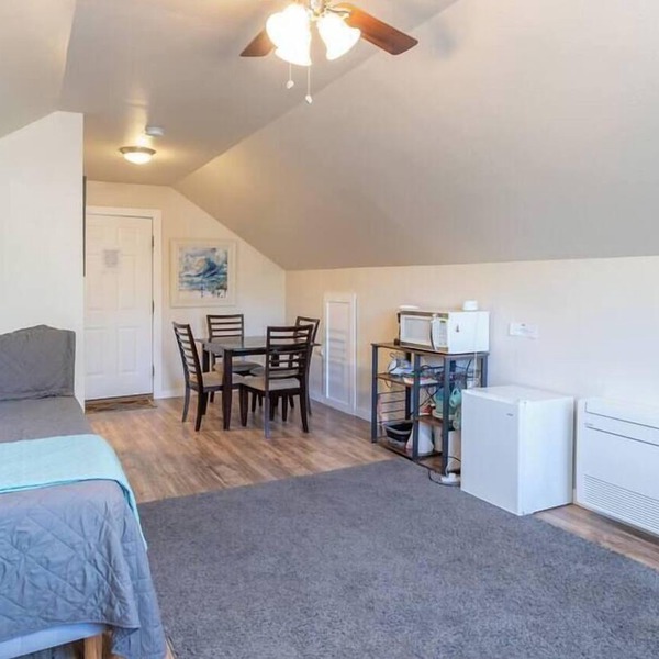 Private Loft with trail access to Boise Foothills - Pets Welcome!