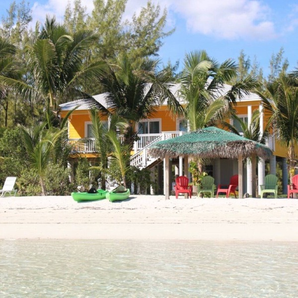 PRIVATE LUXURY, Beachfront Home, Hot Tub, Kayaks, Paddle Board, Cabana