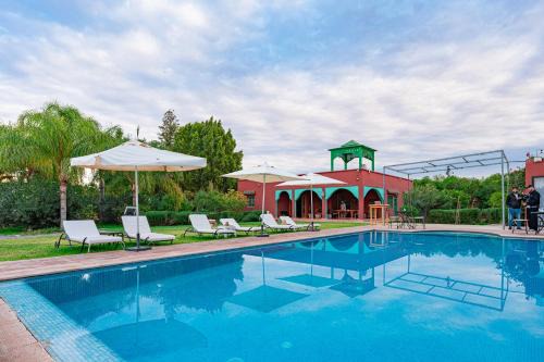 Private Marrakech Escape, Large Villa with Pool & Garden