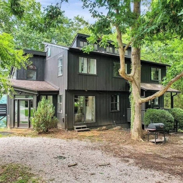 Private Mountain Retreat Near Sewanee | 2 Homes, Sleeps 20