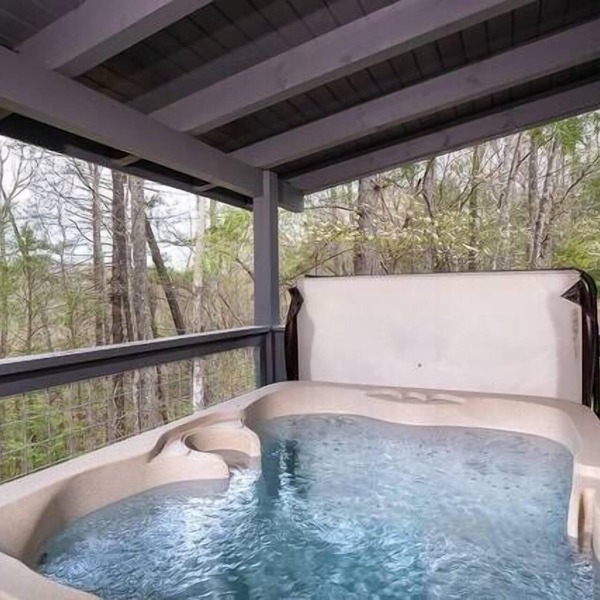 Private Oasis, Rustic Cabin with all the Modern Updates