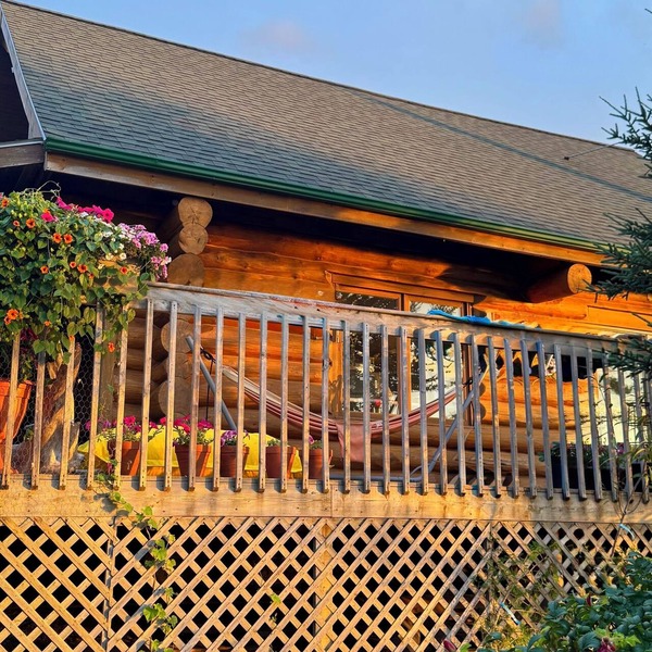 Private Oceanfront Log Home nestled right on the world famous Bay of Fundy