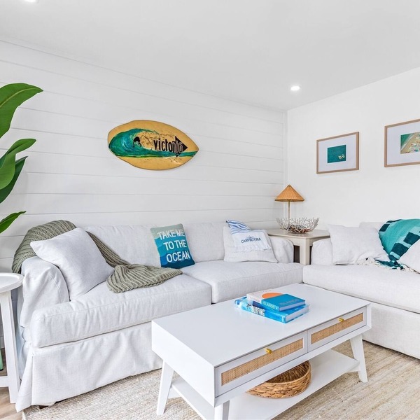 Private Patio 1-bedroom condo with WiFi in Carpinteria