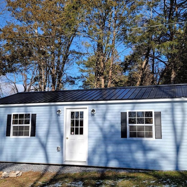 Private Pet-Friendly Cabins with Fire Pit for Nature Escapes in Clear Spring, Maryland, for Memorable Family Glamping Trips