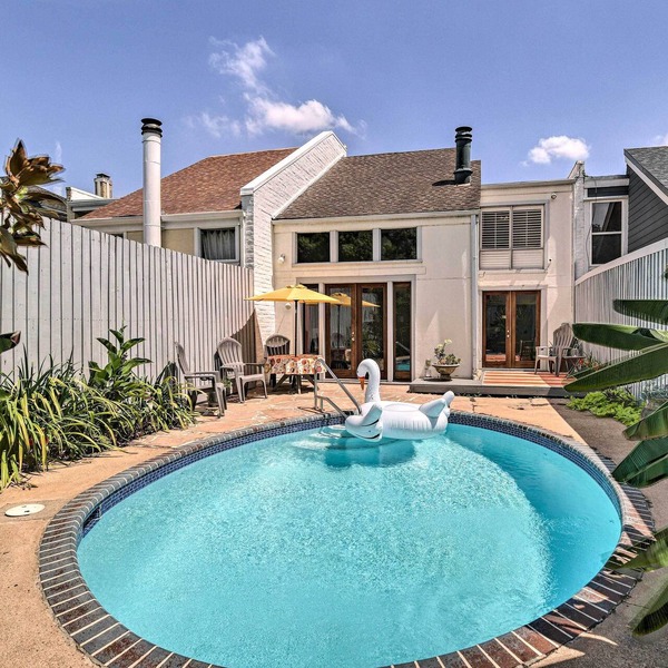 Private Pool: Charming Townhome 5 Mi to NRG!