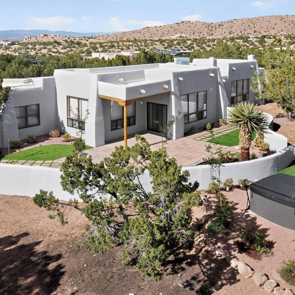 Private Pool + Mountain Views -Retreat Near ABQ