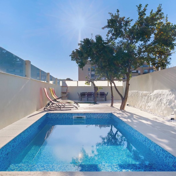 Private Pool Villa, 4BR Suites, Hot Tub & Patio