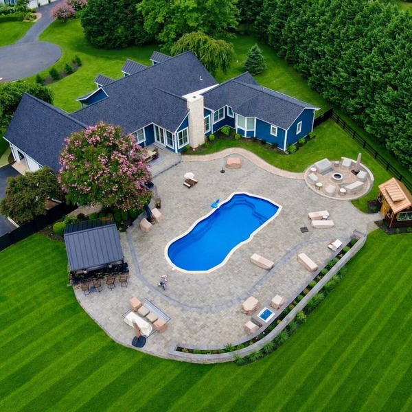 Private Pool Spacious and Clean Beach House and Estate