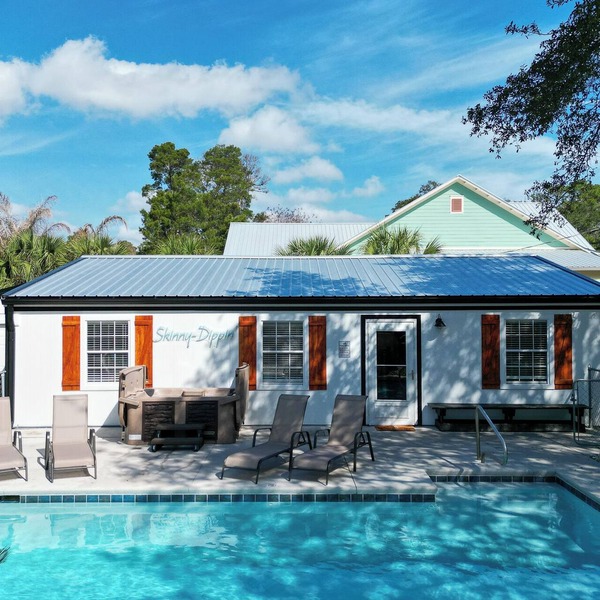 Private Pool! Hot Tub! Golf Cart! Bikes! Walk to Beach! Paddle Boards!