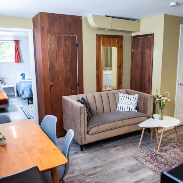 Private, Quiet 2BD 1BA Queen Anne Guest Suite!