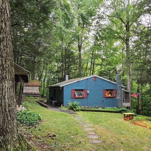 Private rustic cabin in New Ringgold