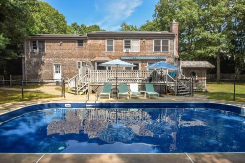 Private Saltwater Pool Game Room near Beaches