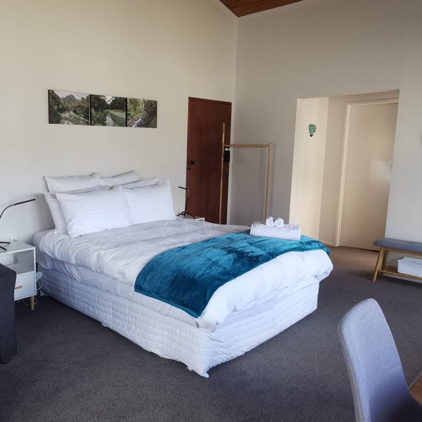 Private studio close to town sporting venues and attractions. Cafe round corner
