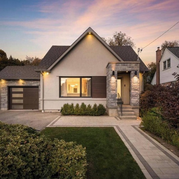 Private studio near YYZ | separate entrance + free Parking