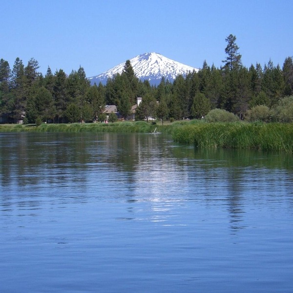 Private Studio On The Big Deschutes River