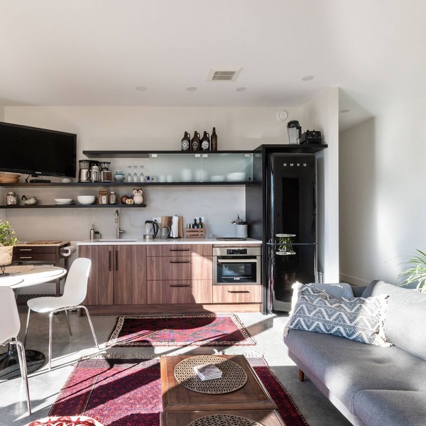 Private suite 2 bedroom in the Southern Okanagan BC reg #H082210588