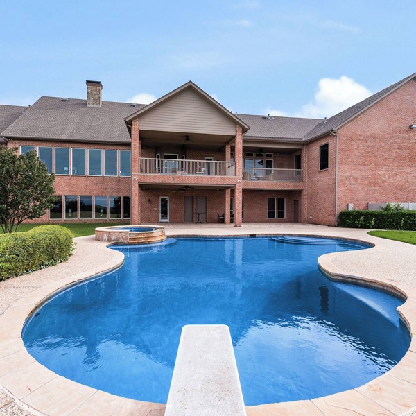 Private Texas legacy Villa -Ranch View Pool, Gym Sleeps 10+ easy access to city
