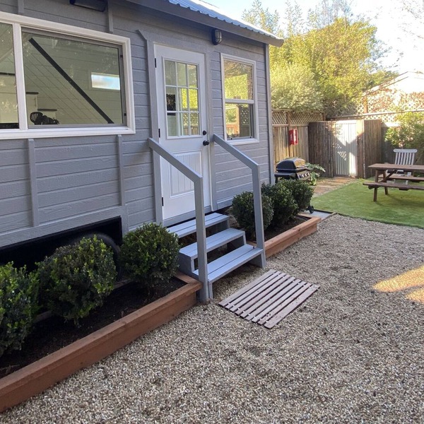 Private Tiny Home, Steps to Beach