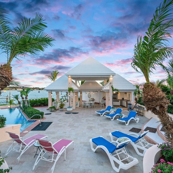 Private Villa within a Luxurious & Gated Estate near world-class fishing/boating