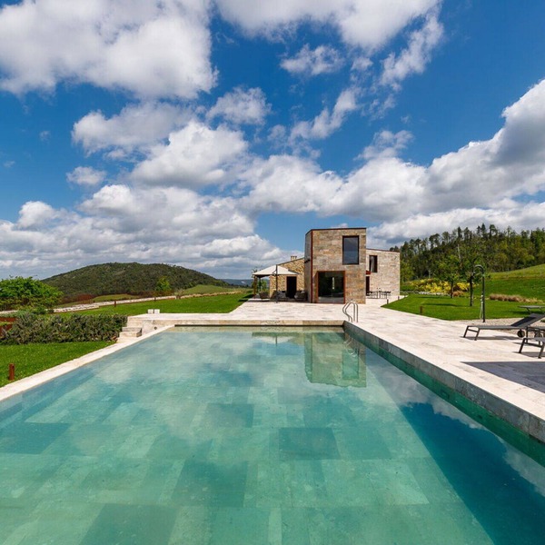 Private Villa with hot tub, A/C, private pool, WIFI, patio, pets allowed, close to San Gimignano